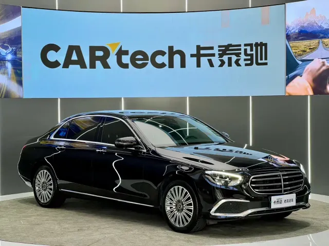 Mercedes-Benz E-Class — Фото автомобиля 3