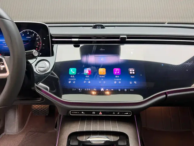 Mercedes-Benz E-Class — Фото автомобиля 9
