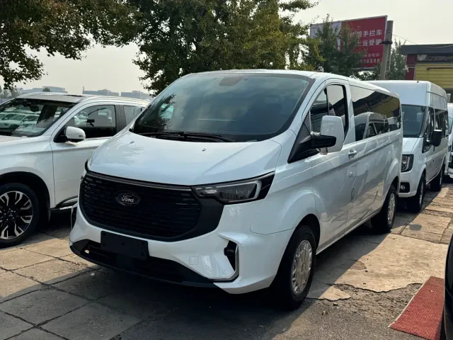 Фотография автомобиля — Ford Transit