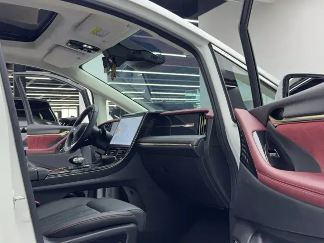 GAC Trumpchi E9 — Фото автомобиля 11