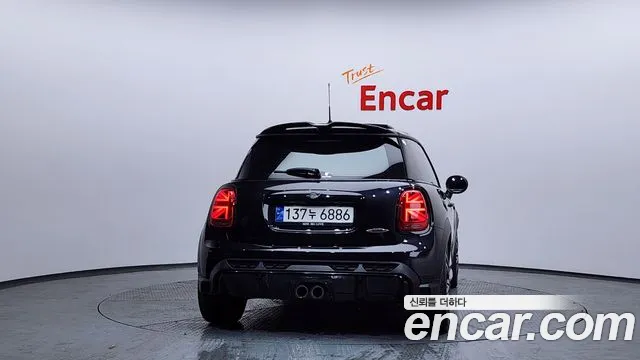 Mini Cooper — Фото автомобиля 4