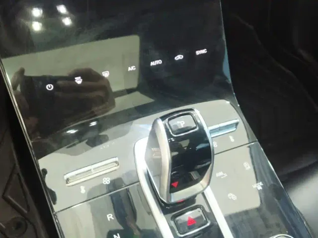 Chery Tiggo 8 — Фото автомобиля 13
