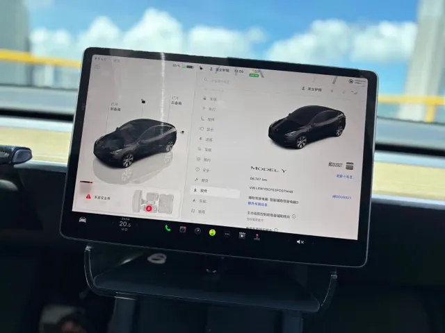 Tesla Model Y — Фото автомобиля 7