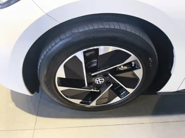 Volkswagen ID.3 — Фото автомобиля 22