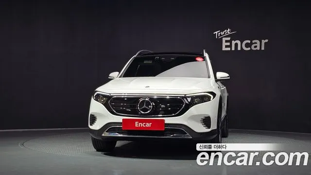 Mercedes-Benz EQB X243 — Фото автомобиля 3