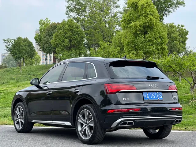 Audi Q5L — Фото автомобиля 7