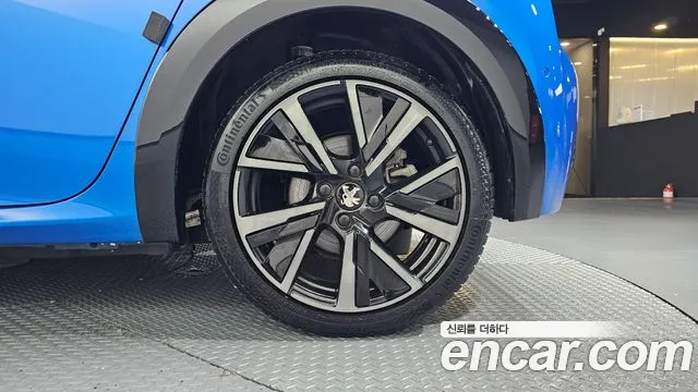 Peugeot 208 — Фото автомобиля 19