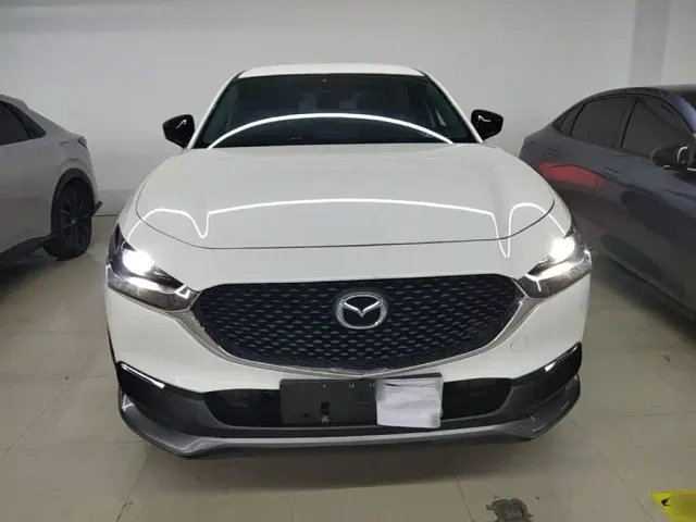Mazda CX-30 EV — Фото автомобиля 2