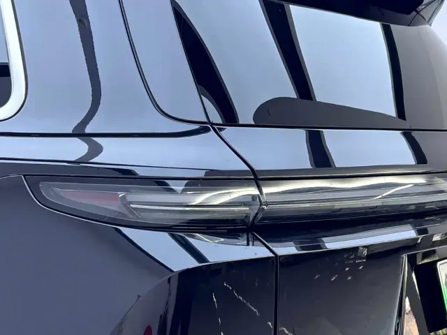 Li Auto L9 — Фото автомобиля 10