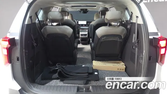 Kia Carnival Generation 4 — Фото автомобиля 20