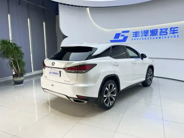 Lexus RX — Фото автомобиля 3