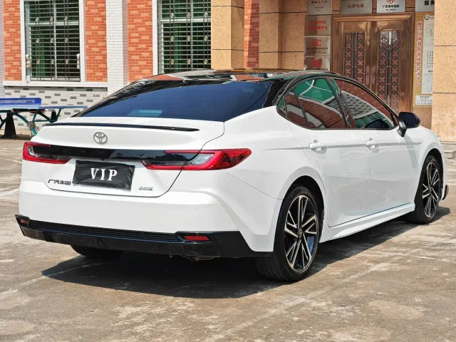 Toyota Camry — Фото автомобиля 7