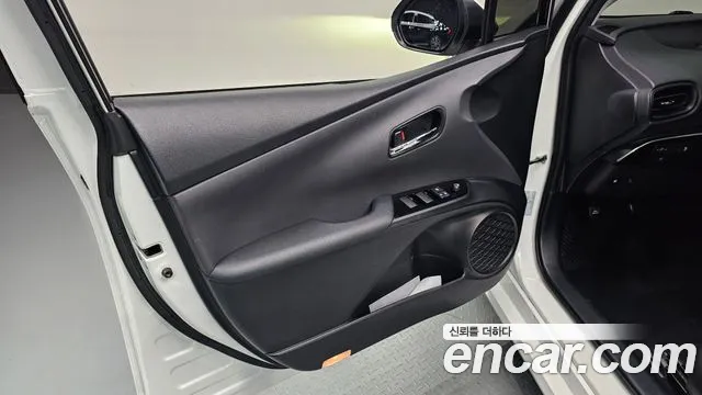 Toyota Prius — Фото автомобиля 23