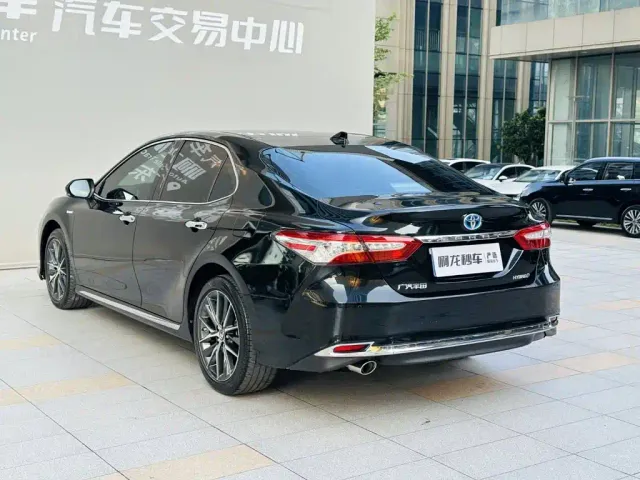 Toyota Camry — Фото автомобиля 15