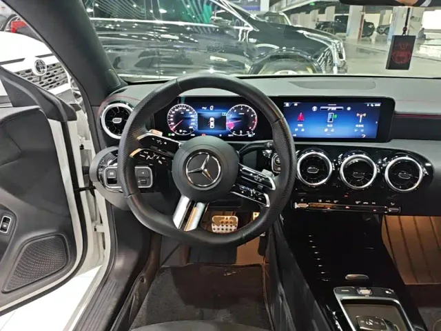 Mercedes-Benz Mercedes-Benz CLA (Import) 2024 Model Facelift CLA 200 — Фото автомобиля 6