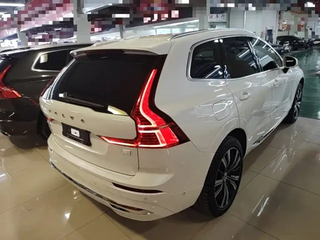 Volvo XC60 — Фото автомобиля 6