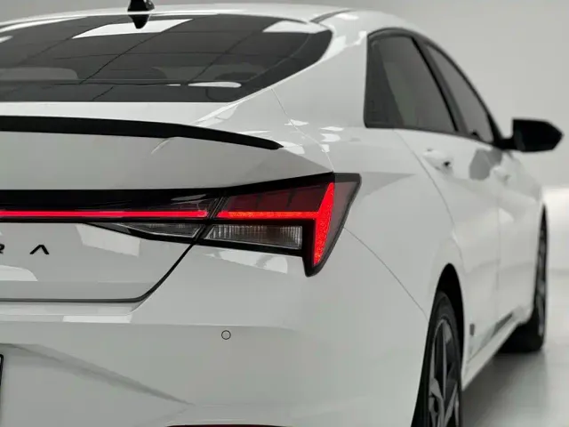 Hyundai Elantra — Фото автомобиля 9