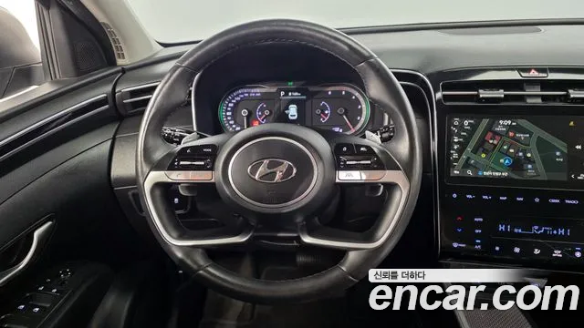 Hyundai Tucson Tucson (NX4) Дизель 2.0 2WD — Фото автомобиля 13