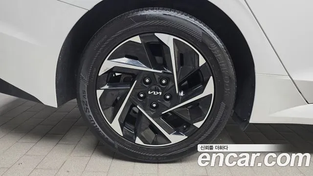 Kia K5 Signature — Фото автомобиля 4