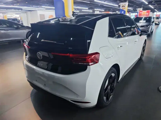 Volkswagen ID.3 — Фото автомобиля 6