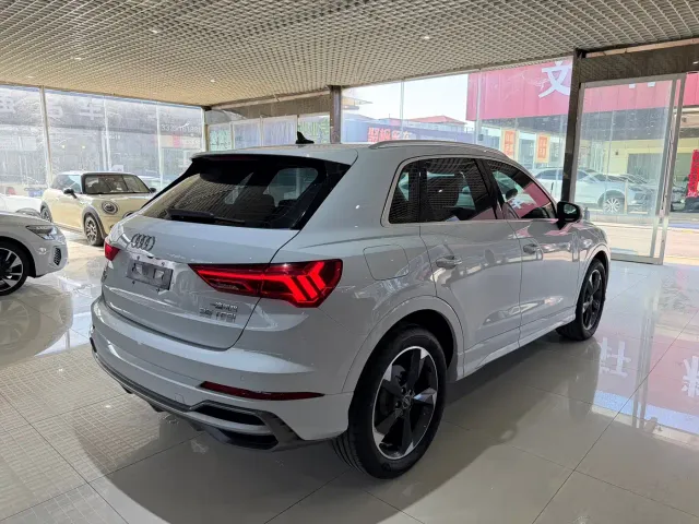 Audi Q3 — Фото автомобиля 4