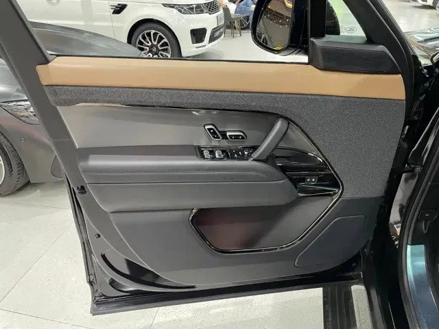Land Rover Range Rover Sport — Фото автомобиля 10