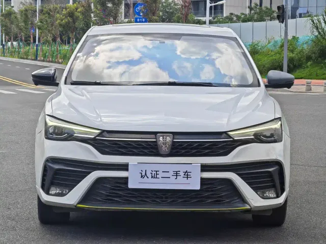 Roewe i5 — Фото автомобиля 2