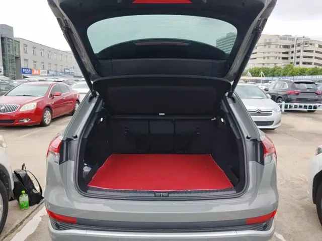 Audi Q4 e-tron — Фото автомобиля 18