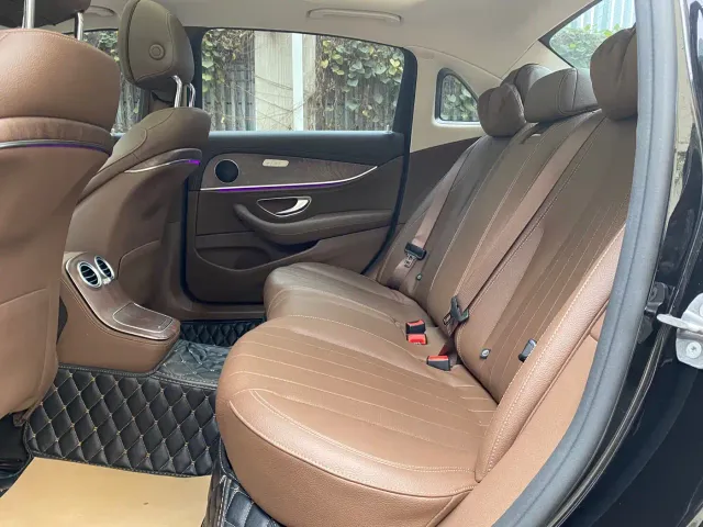 Mercedes-Benz E-Class — Фото автомобиля 13