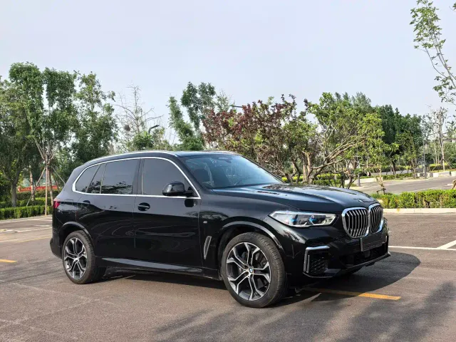 BMW X5 — Фото автомобиля 3