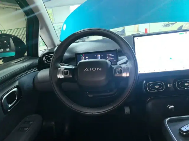GAC Aion UT — Фото автомобиля 10