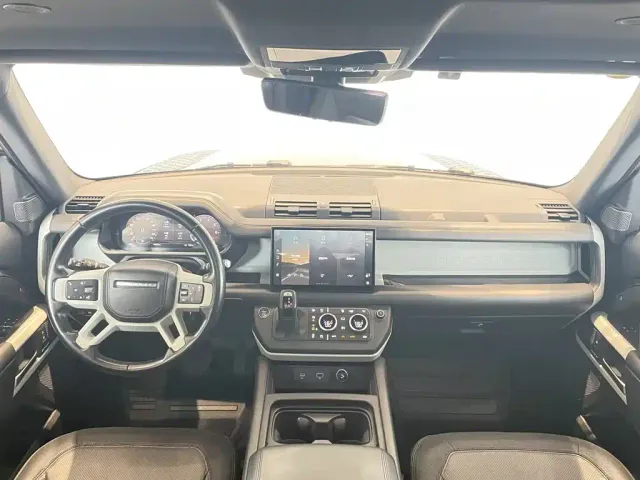 Land Rover Defender — Фото автомобиля 8