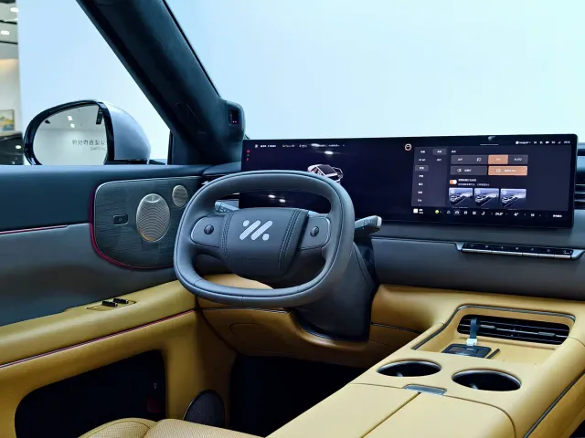 IM Motors LS8 — Фото автомобиля 17