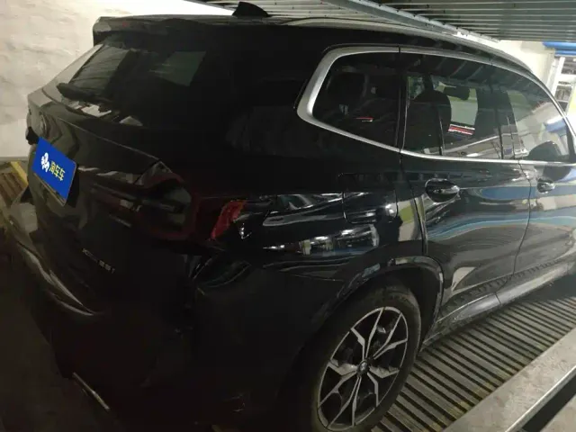 BMW X3 — Фото автомобиля 3
