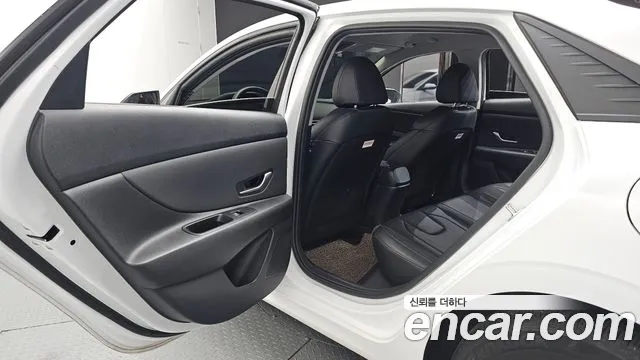 Hyundai AVANTE Avante (CN7) 1.6 LPi (Для проката) — Фото автомобиля 11