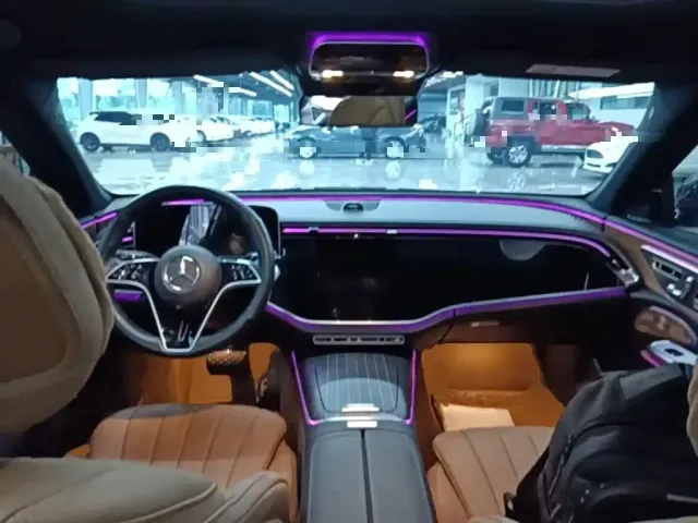 Mercedes-Benz E-Class — Фото автомобиля 9