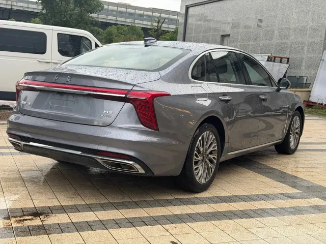 Hongqi H5 — Фото автомобиля 4