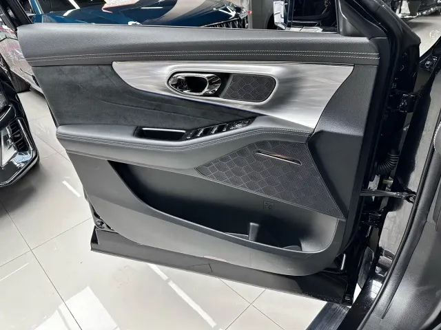 GAC Trumpchi GS8 — Фото автомобиля 11