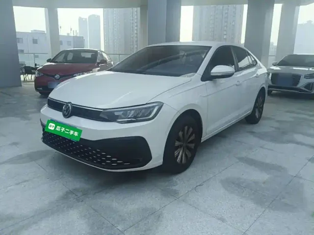 Фотография автомобиля — Volkswagen Lavida