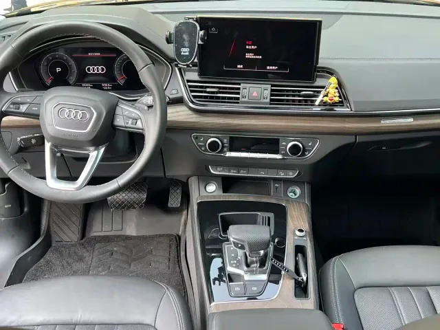 Audi Q5L — Фото автомобиля 5