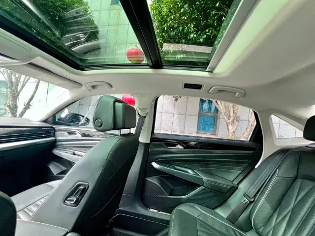 Volkswagen Passat — Фото автомобиля 23