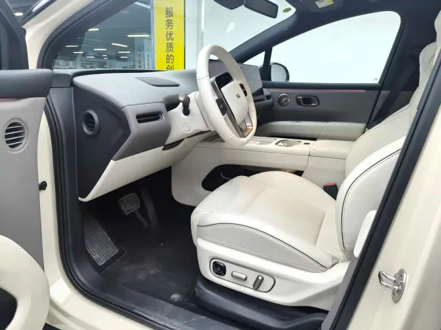Li Auto i6 — Фото автомобиля 6