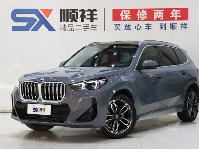 Фотография автомобиля — BMW X1