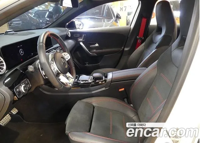 Mercedes-Benz A-Class — Фото автомобиля 10