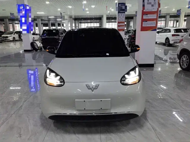 Wuling Bingo — Фото автомобиля 2