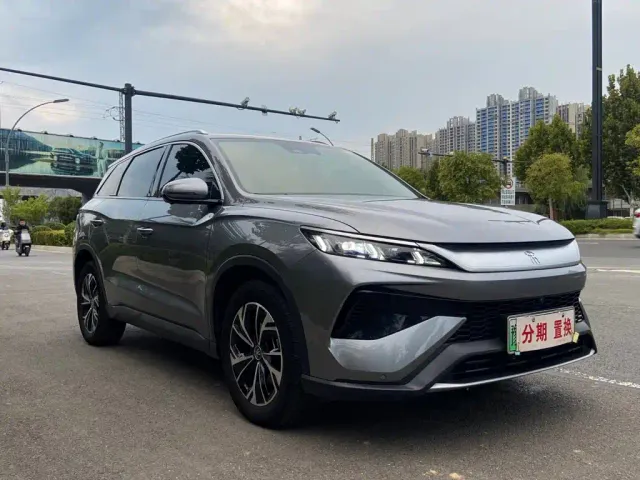 BYD Song Pro — Фото автомобиля 3