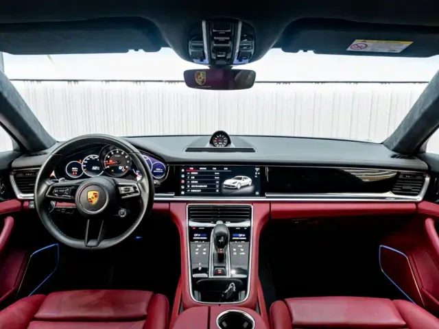 Porsche Panamera — Фото автомобиля 15