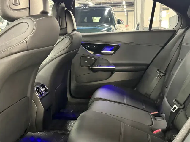 Mercedes-Benz C-Class — Фото автомобиля 6