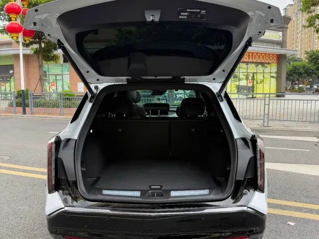Cadillac XT5 — Фото автомобиля 11