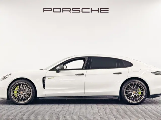 Porsche Panamera — Фото автомобиля 7